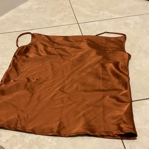 Silk tank tops - Picture 1 of 3